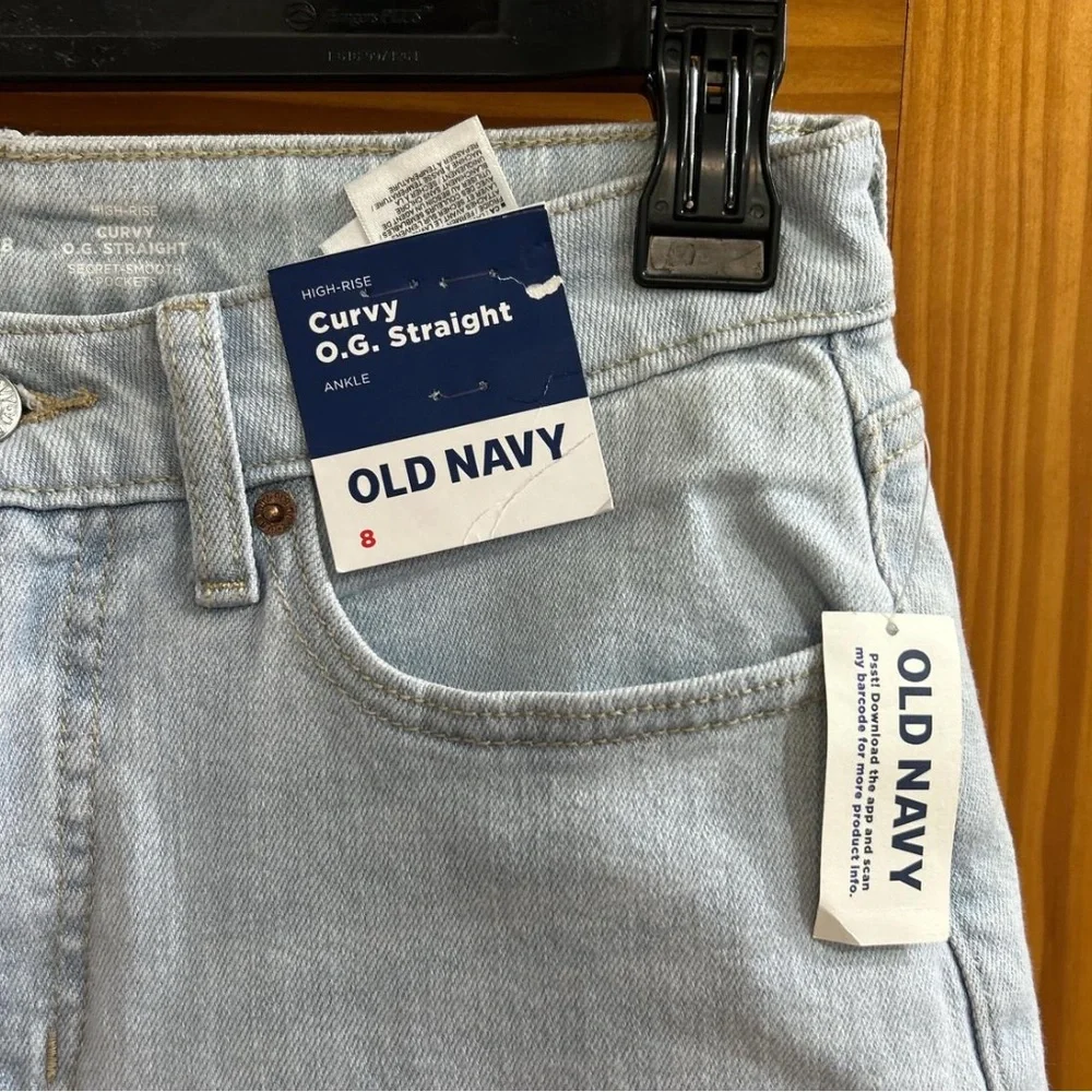 NWT Old Navy Light Blue Jeans OG curvy - Picture 2 of 4